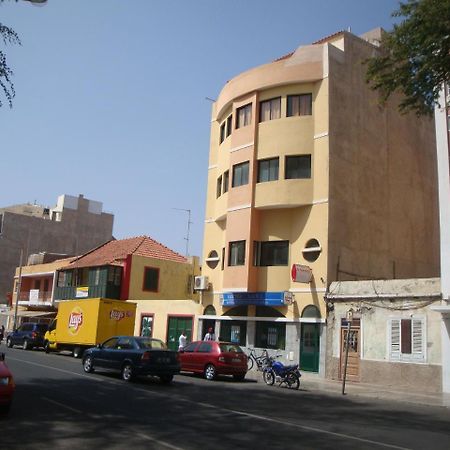 Avenida Dr Baltazar Lopes Da Silva 33A Apartment มินเดโล ภายนอก รูปภาพ